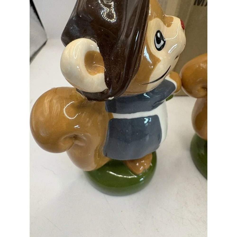 Pilgrim Squirrels Ceramic High Gloss Salt And Pepper Shaker’s Thanksgiving NIB